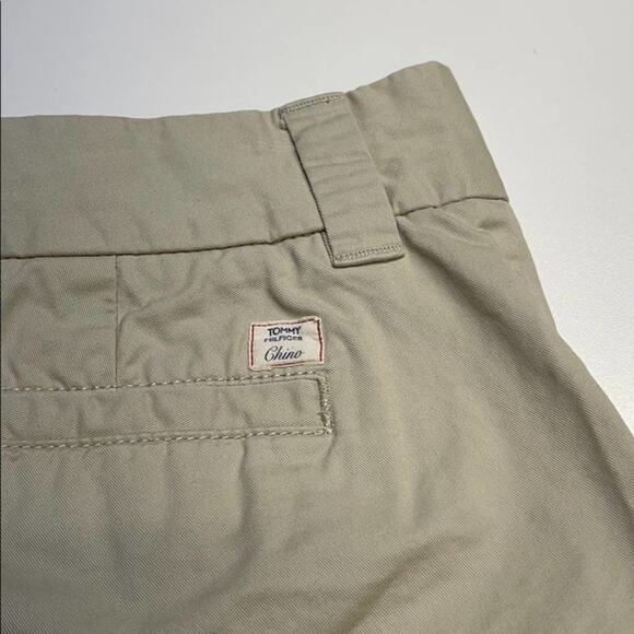 TOMMY HILFIGER Womens 6 Chino Khaki Shorts - Picture 4 of 4